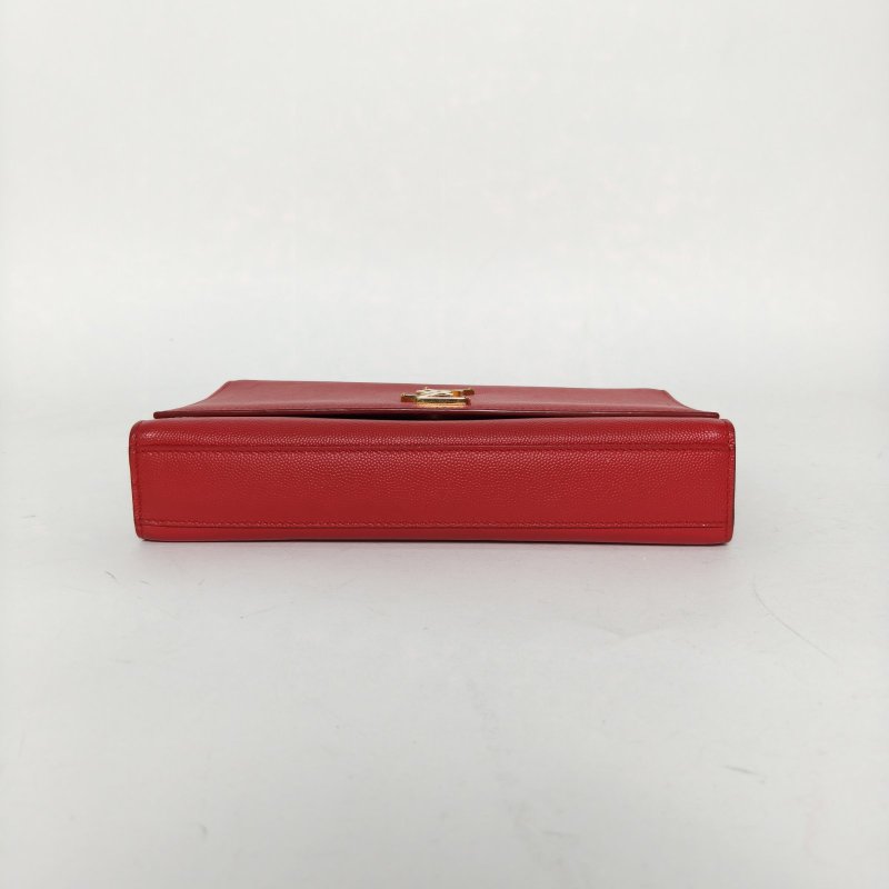 SAINT LAURENT KATE中號24荔紋紅色牛皮金扣肩背包-4
