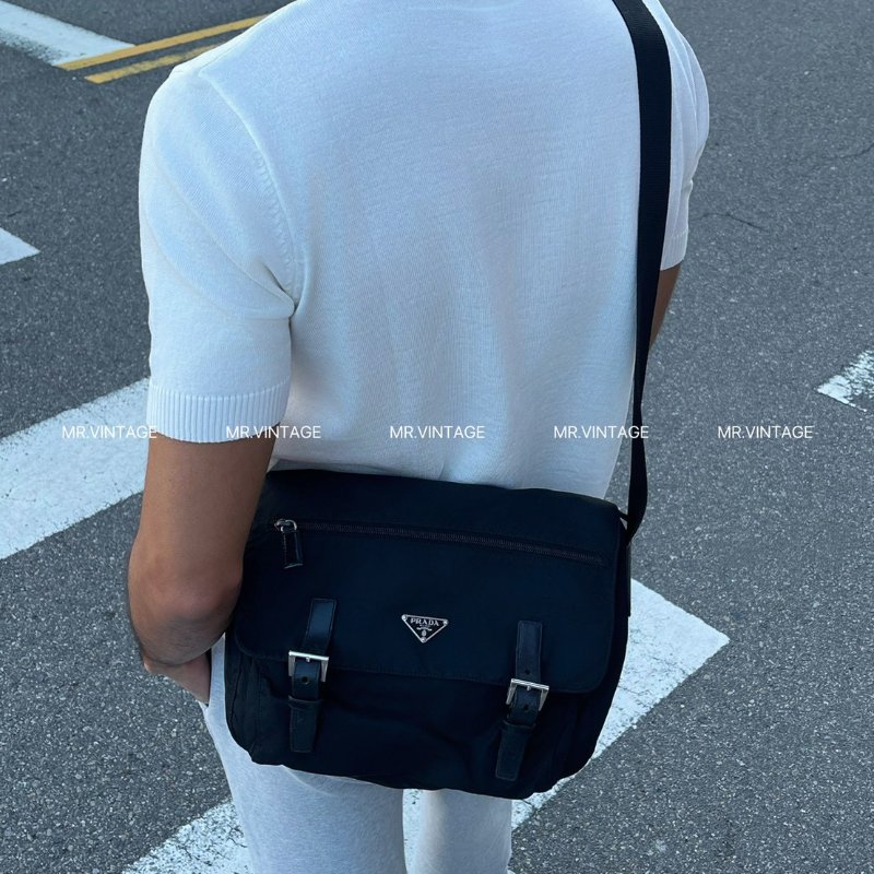 🏷Prada郵差包-0