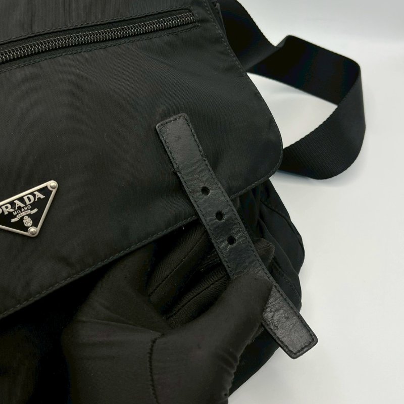 🏷Prada郵差包-11