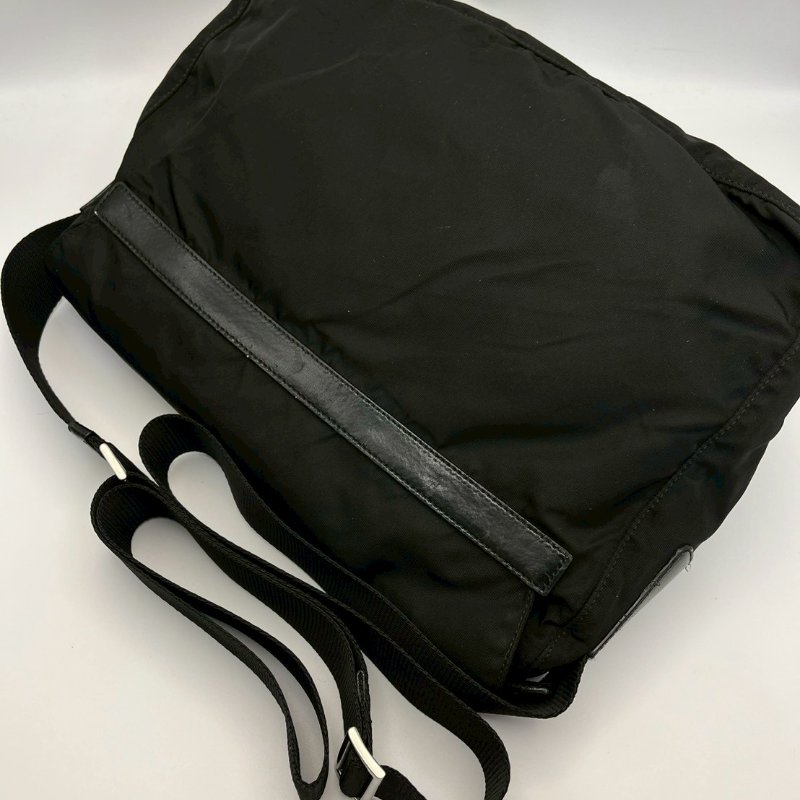 🏷Prada郵差包-22