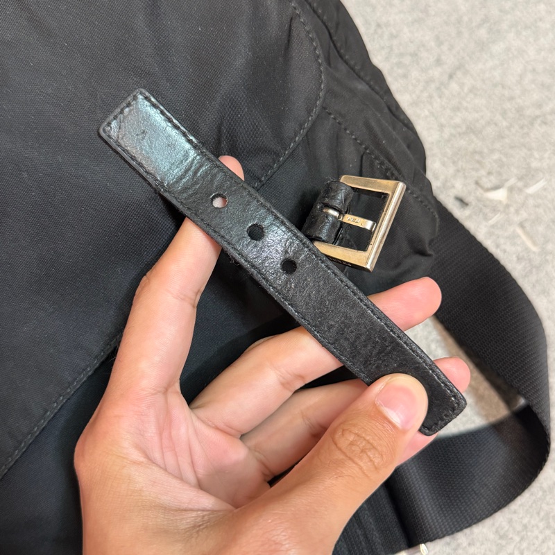 🏷Prada郵差包-17