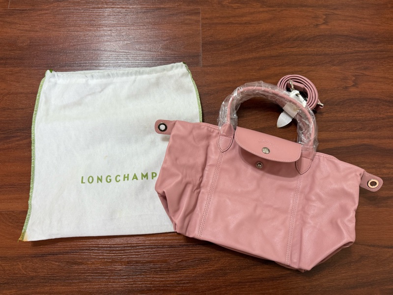longchamp 小羊皮餃子包 玫瑰粉-1