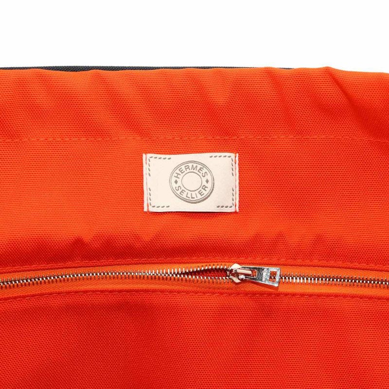 Hermes Hermès Sac de Pansage Groom 2-way tote/sound bag in navy canvas with a "Z" stamp.-9