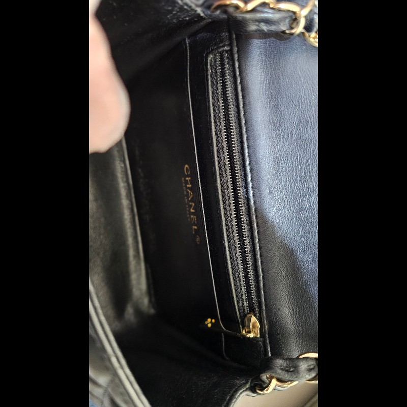 CHANEL 方胖子 mini coco 17  (黑金羊皮，保卡29開)-12