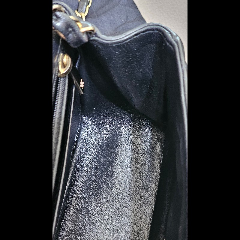 CHANEL 方胖子 mini coco 17  (黑金羊皮，保卡29開)-13