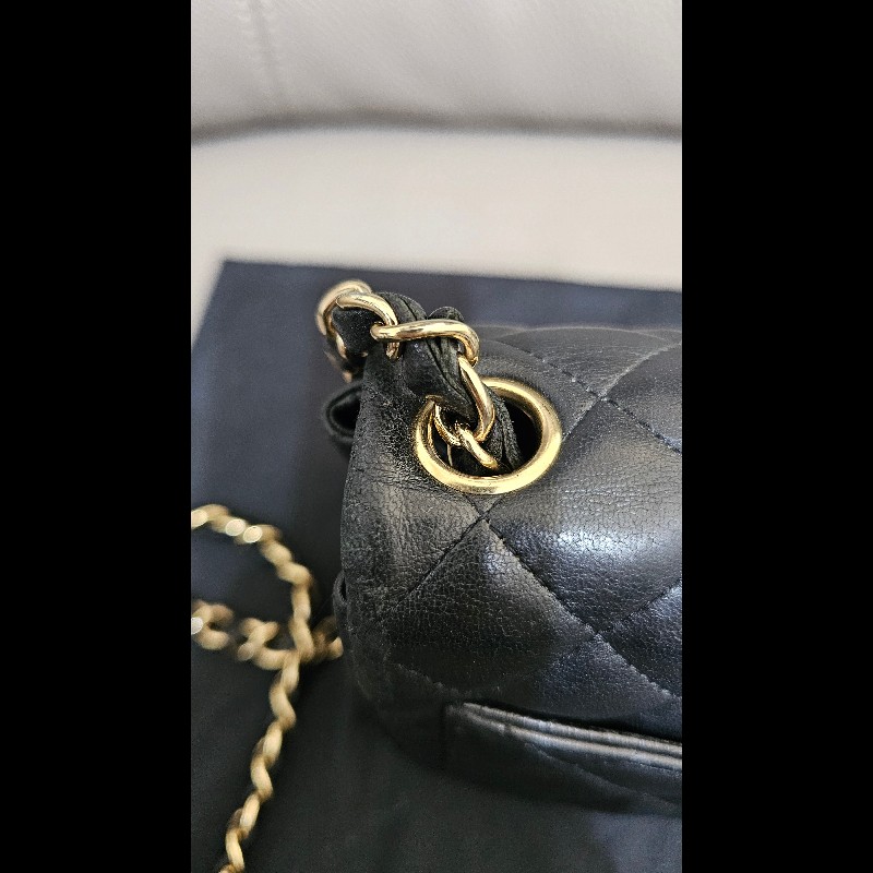 CHANEL 方胖子 mini coco 17  (黑金羊皮，保卡29開)-27