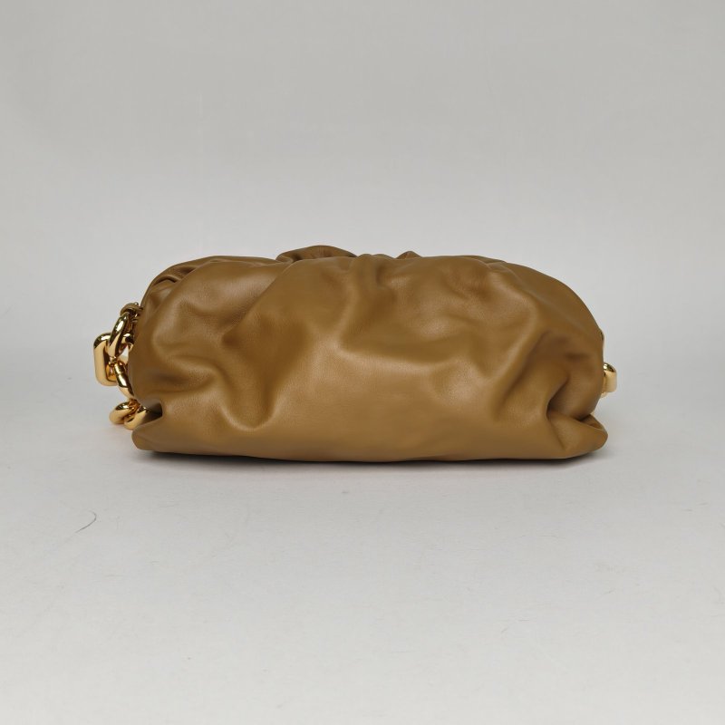 BOTTEGA VENETA Pouch雲朵包TheChain粗鏈條單肩包棕色牛皮金扣肩背包-2