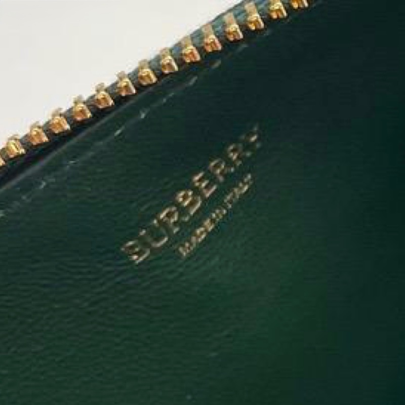 Burberry green check bag-5