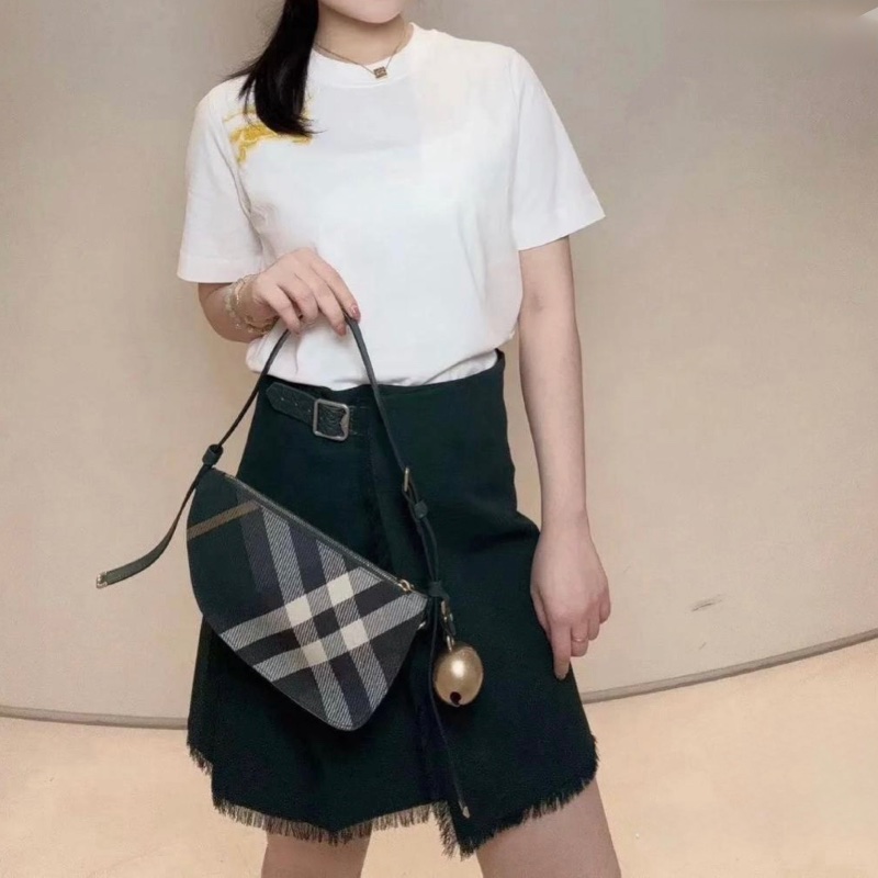 Burberry green check bag-6