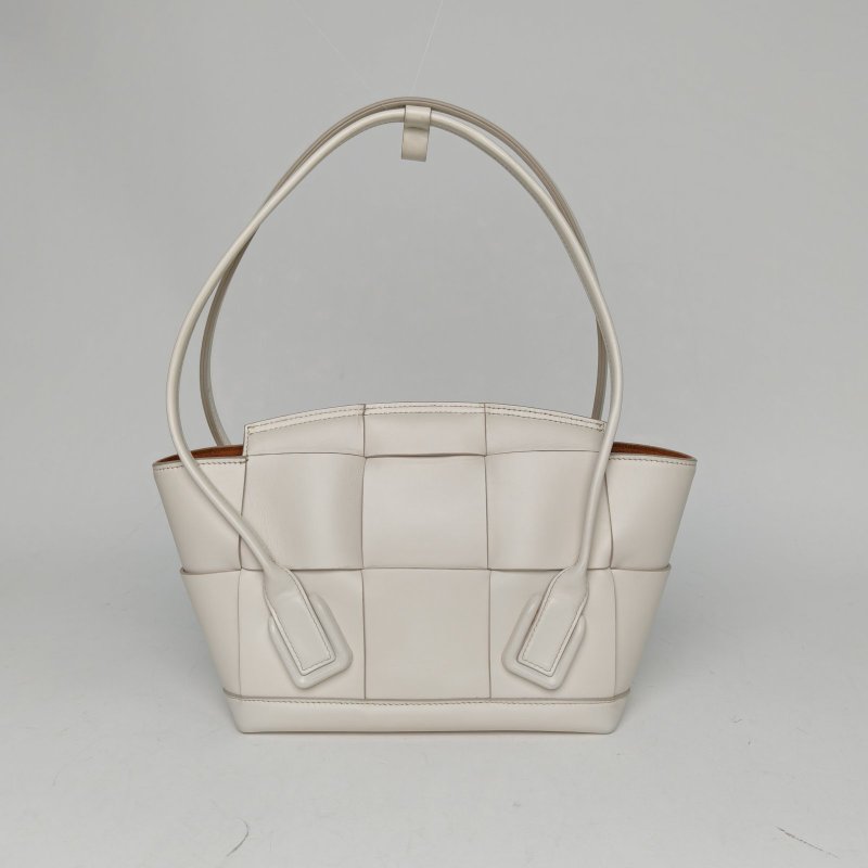 BOTTEGA VENETA Arco小號22白色牛皮肩背包-2
