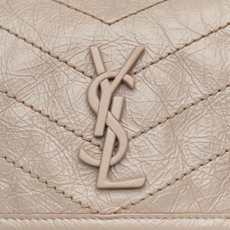 SAINT LAURENT NikiMini21奶茶色牛皮銀扣肩背包-4