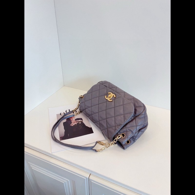 Chanel tote
灰金外縫線 牛皮鏈條單肩包-5