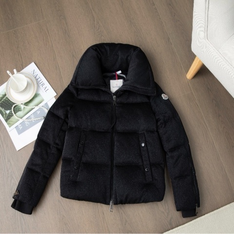 Moncler短版羽絨外套