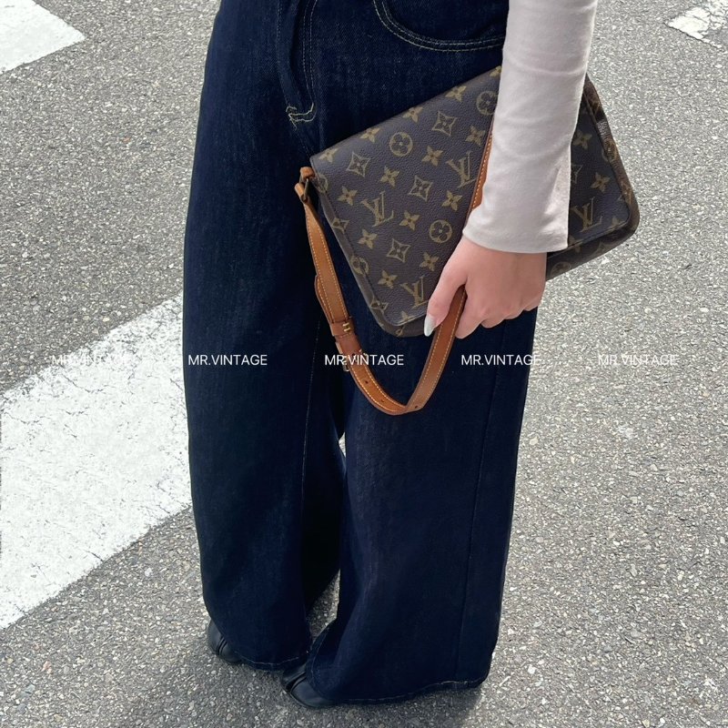 🏷Louis vuitton信封包-1