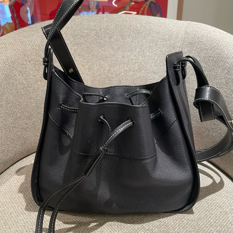 Loewe羅意威 藍黑色拼色 Hammock吊床包-2