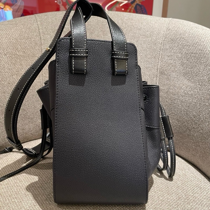 Loewe羅意威 藍黑色拼色 Hammock吊床包-3