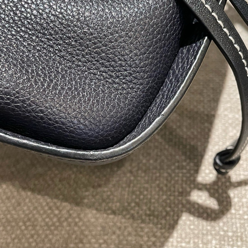 Loewe羅意威 藍黑色拼色 Hammock吊床包-6