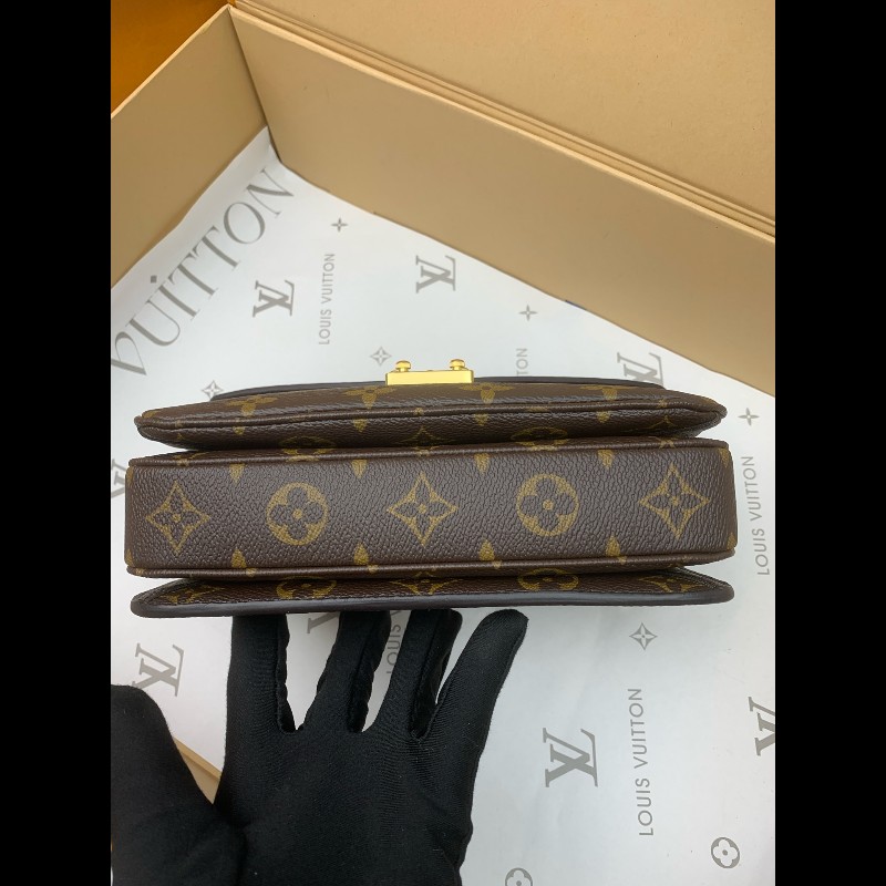 LV  新款老花小郵差 自帶一根鏈條-5