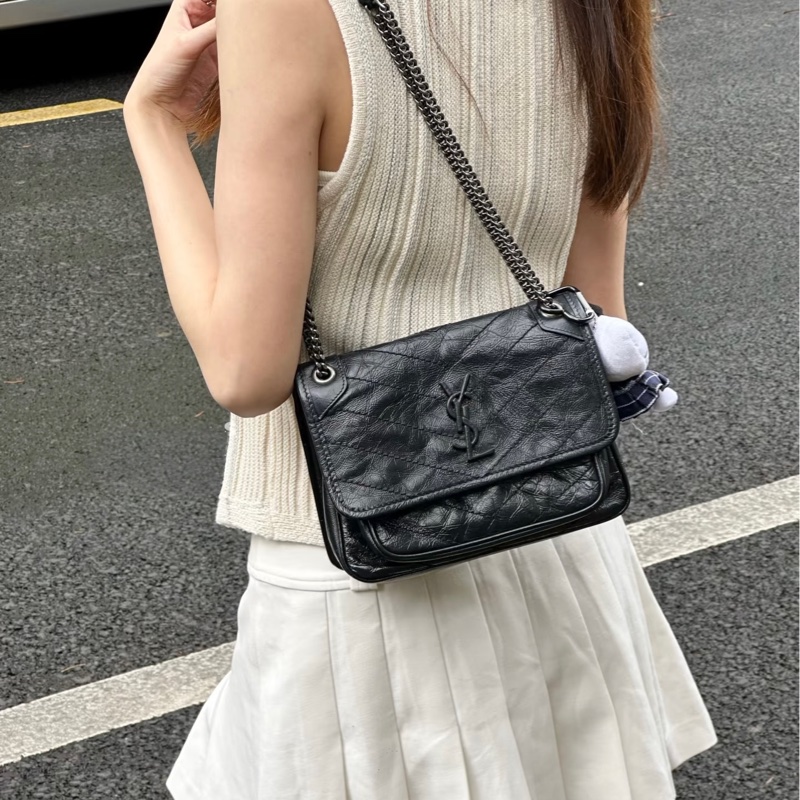 YSL 黑色黑釦揉製牛皮復古銀鍊NIKI BABY 6331580-0