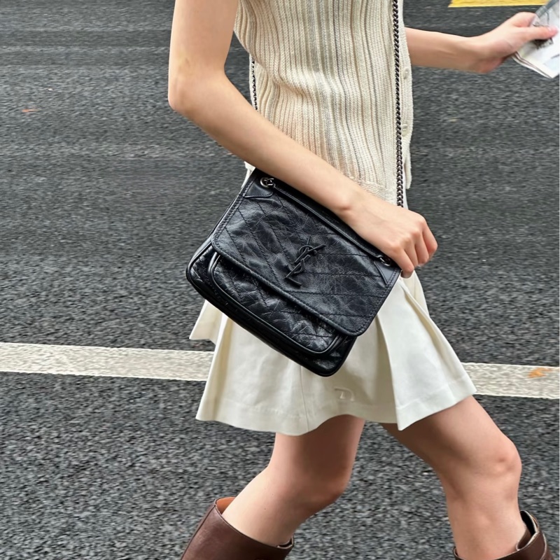 YSL 黑色黑釦揉製牛皮復古銀鍊NIKI BABY 6331580-1