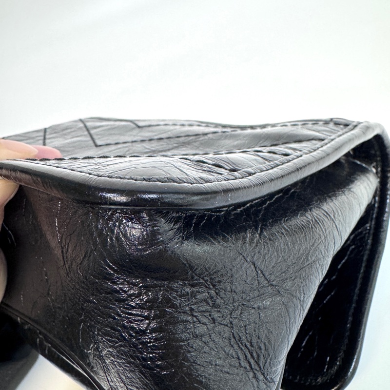 YSL 黑色黑釦揉製牛皮復古銀鍊NIKI BABY 6331580-17