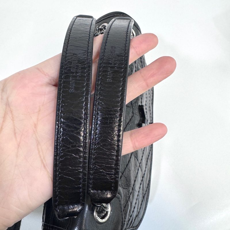 YSL 黑色黑釦揉製牛皮復古銀鍊NIKI BABY 6331580-22