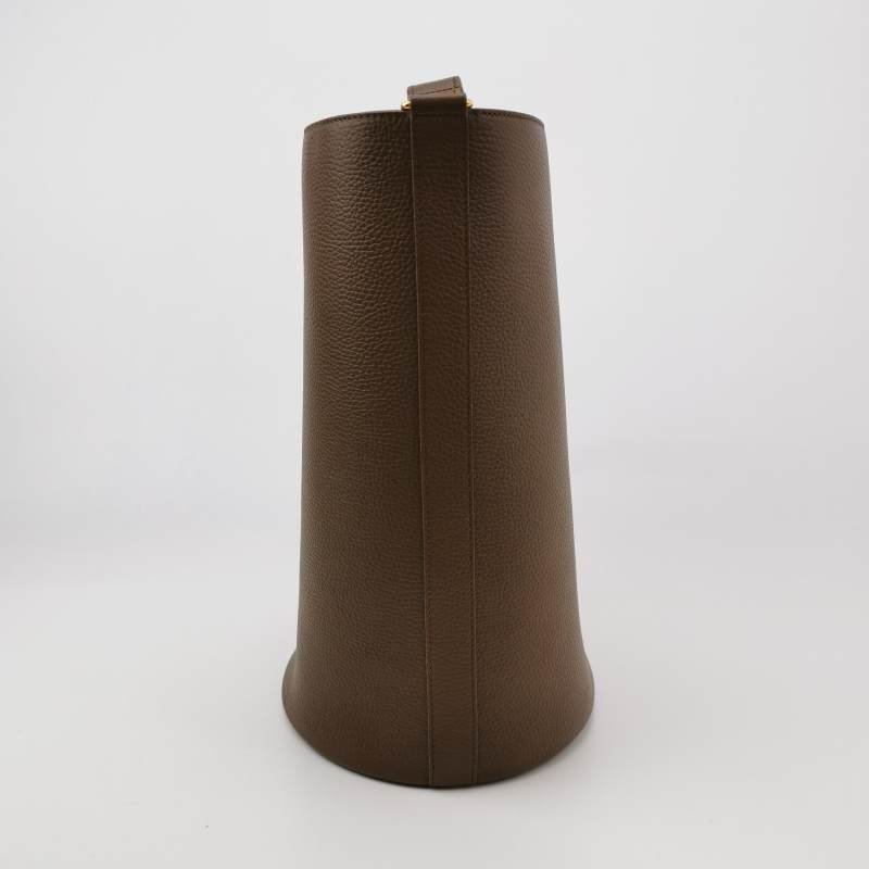 Burberry牛皮純色字母Logo單肩包-2