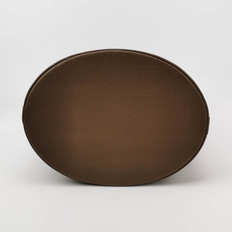 Burberry牛皮純色字母Logo單肩包-5