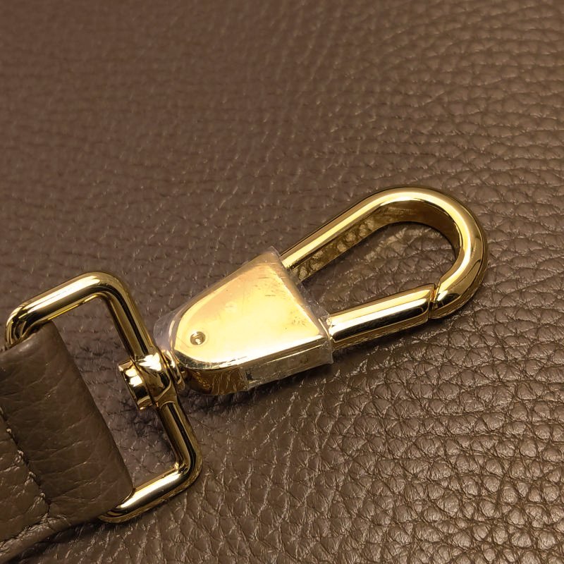 Burberry牛皮純色字母Logo單肩包-12