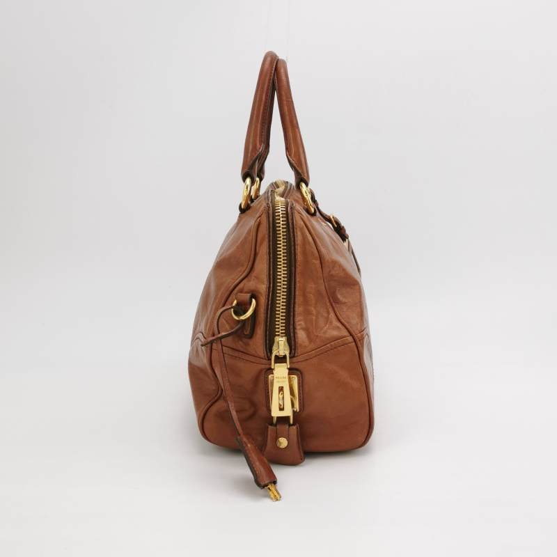 Prada油蠟皮純色字母logo拉鏈斜挎包單肩包-3