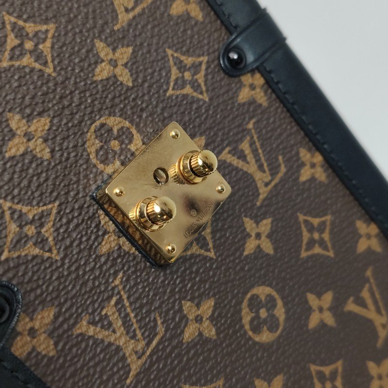 Louis Vuitton(LV)Trunk Vertical牛皮老花S-lock鎖扣斜挎包單肩包-11