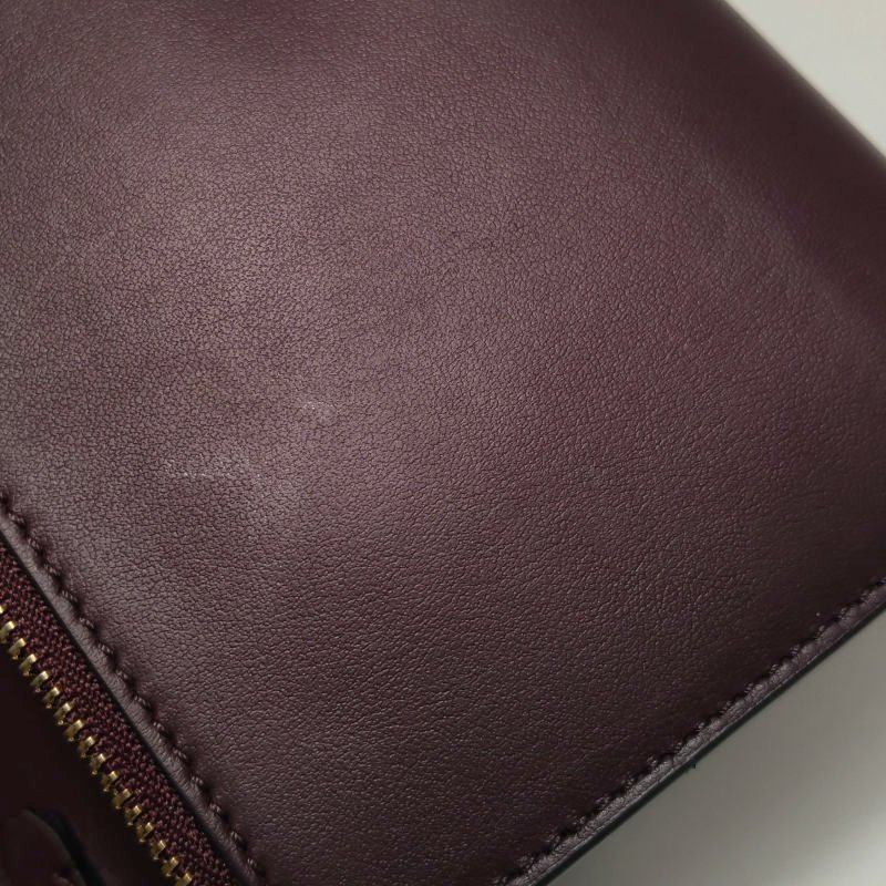 Burberry Hazelmere牛皮純色字母logo斜挎包單肩包-11