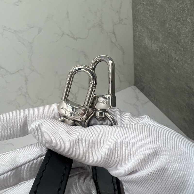 💗香緹國際精品💗 677 LV水波紋 肩背包-15