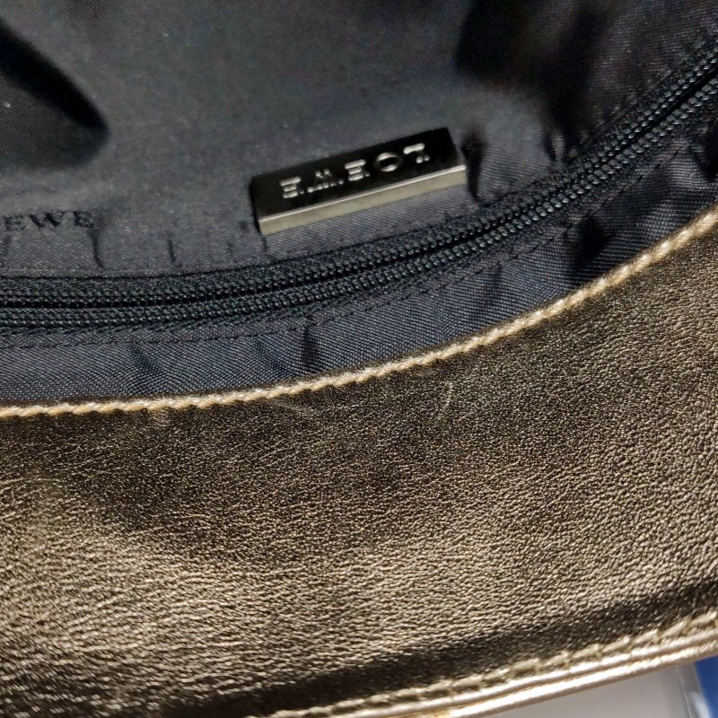 Loewe牛皮純色Logo印花手提包-9