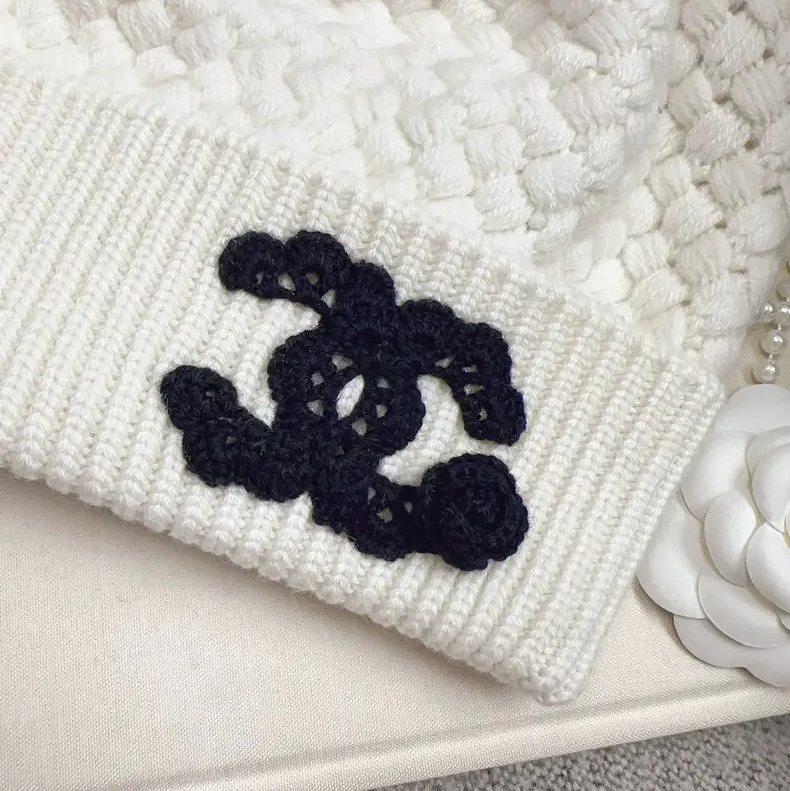 新款 Chanel 山茶花 冷帽 Beanie-3