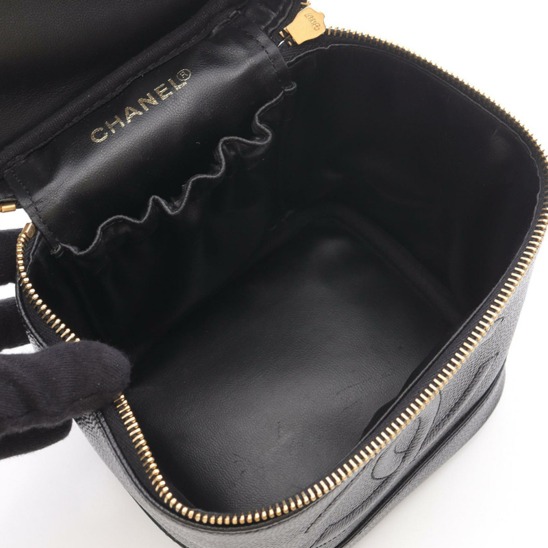 香奈兒 COCO 標誌垂直化妝包,小牛皮材質,金色五金,黑色,二手-2