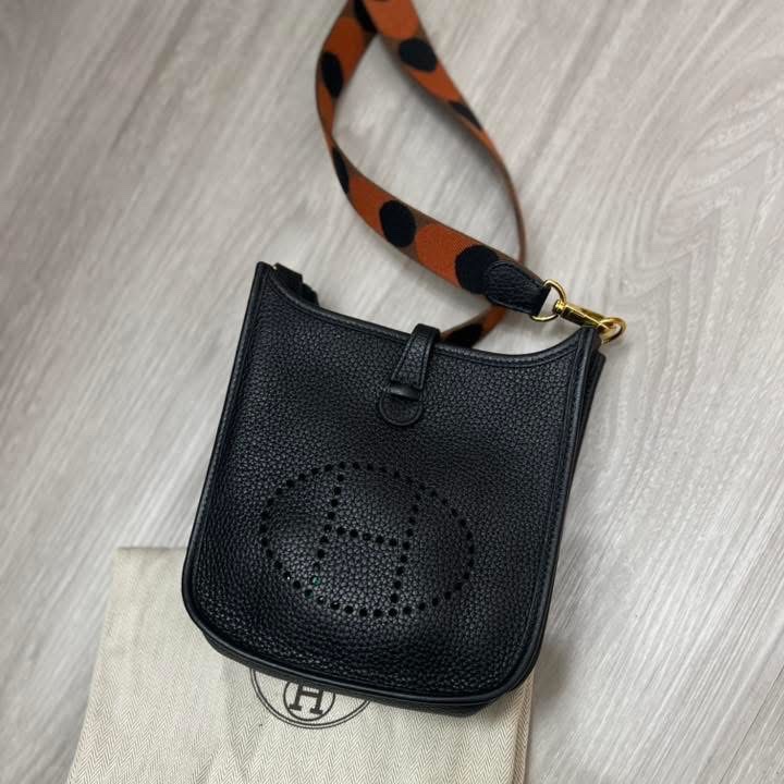 🐴Hermes 愛馬仕 Mini evelyne 經典黑金配色  搭配價值3萬的編織背帶 #讓藏 買到賺到 #正常使用 #再送一條編織背帶可以搭配使用🐴 #附上原廠防塵套-4