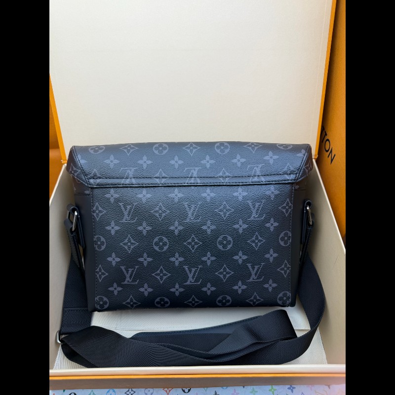 LV路易威登 黑老花郵差包 黑武士 M40511 可送禮-1