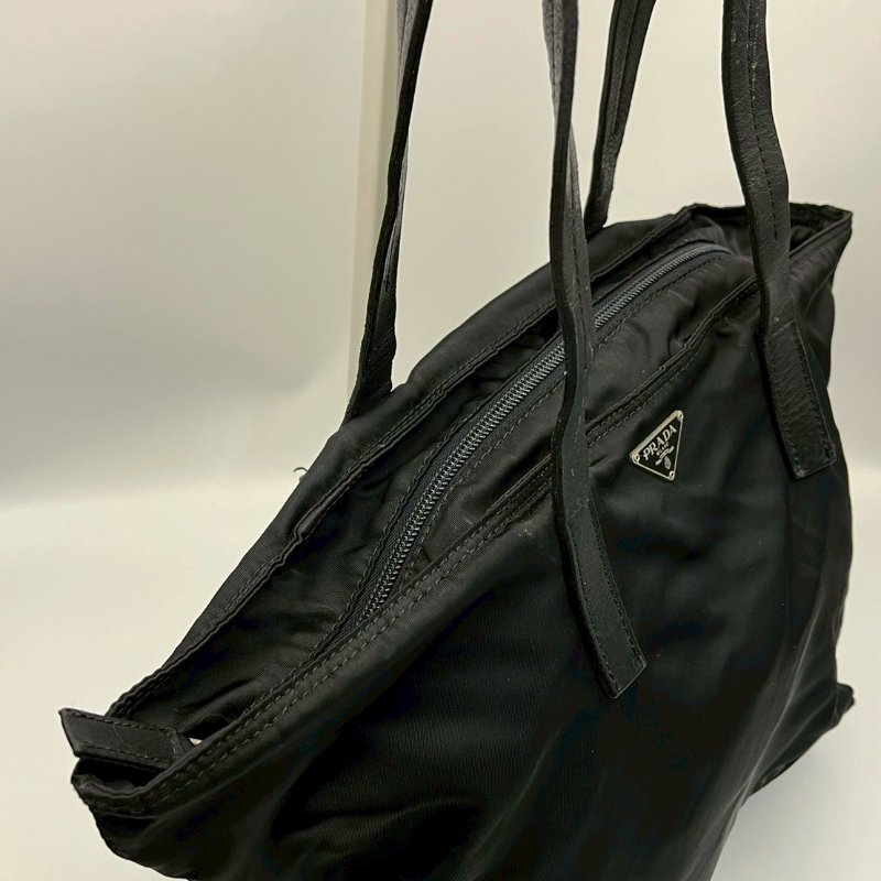 🏷Prada尼龍水餃包-1