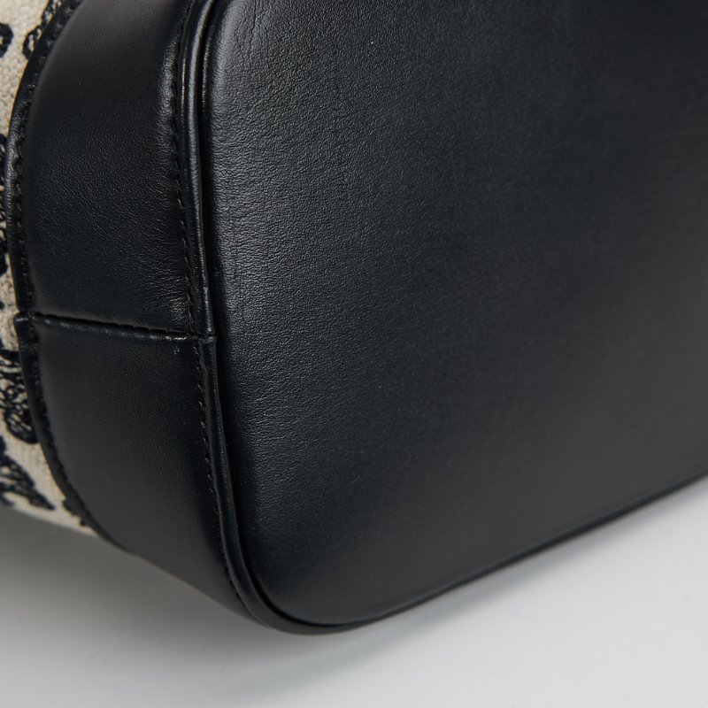 二手Celine 刺繡小號水桶包/熊貓配色-11