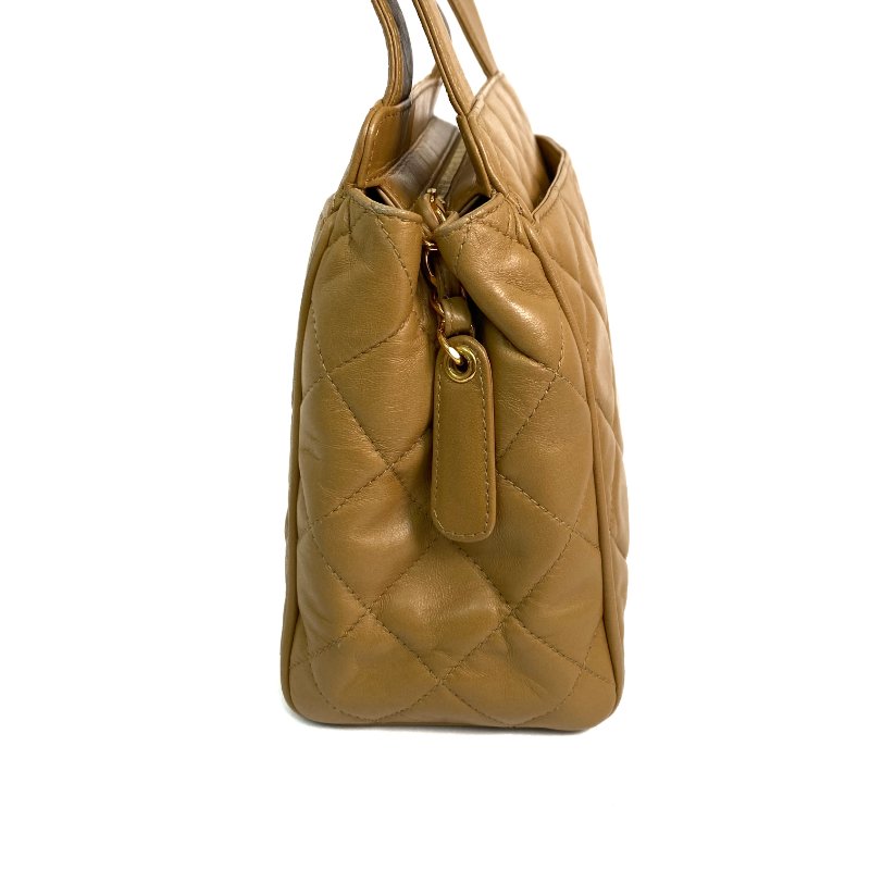 △ Chanel 香奈兒 Beige Lambskin Gold Tone Metal Hand Bag No.4 淺褐色小羊皮金色金屬手袋No.4 - 257024392-3