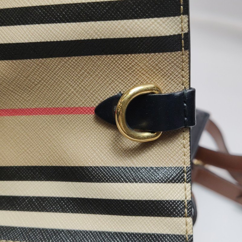 Burberry牛皮拼色字母logo斜挎包單肩包-14