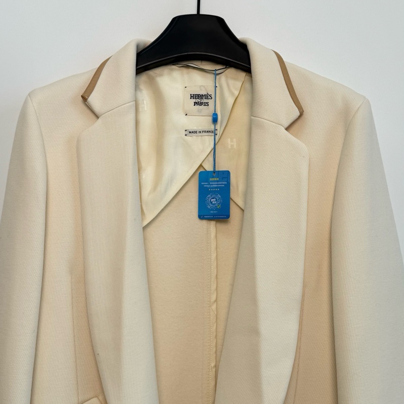 D500699/99新/Hermes/愛馬仕/米白色立領修身外套/40碼  肩寬：40 胸圍：90 衣-2
