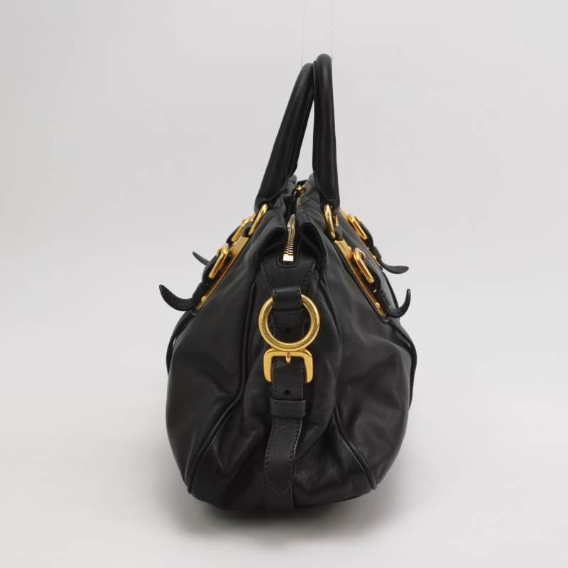 Prada牛皮純色字母Logo斜挎包單肩包-2