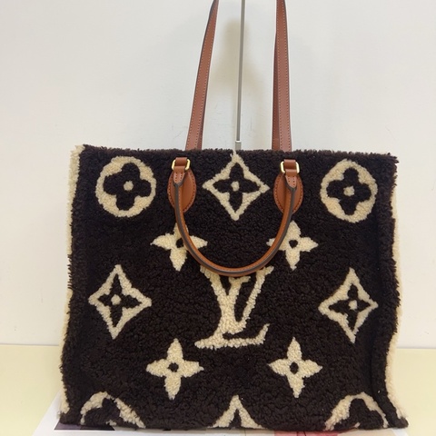 LV 19年編碼 聖誕泰迪Teddy Onthego 限量棕色拼白色羊羔毛泰迪熊tote 容量大尺寸約40*30*18
