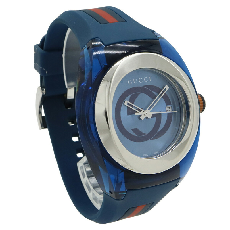 GUCCI Sync 男士石英腕錶，藍色錶盤，不鏽鋼橡膠錶殼，飾有互扣式 G 標誌，Shelley 款，137.1 毫米，YA137104A-3