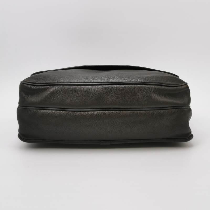 Loewe牛皮logo純色壓紋斜挎包單肩包-5