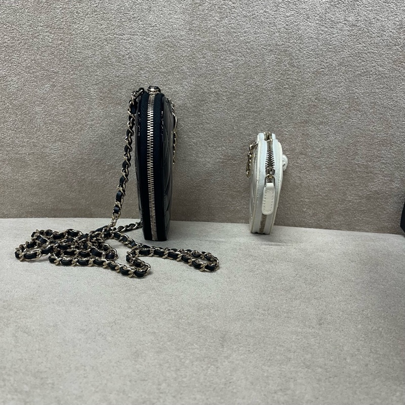 Chanel 23s 黑白愛心包 漆皮雙子星 芯片款 尺寸黑約15*12*2 白約11*9*2-2