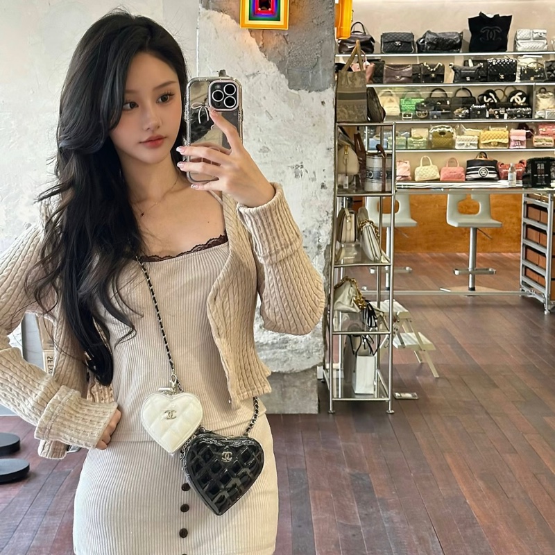 Chanel 23s 黑白愛心包 漆皮雙子星 芯片款 尺寸黑約15*12*2 白約11*9*2-4