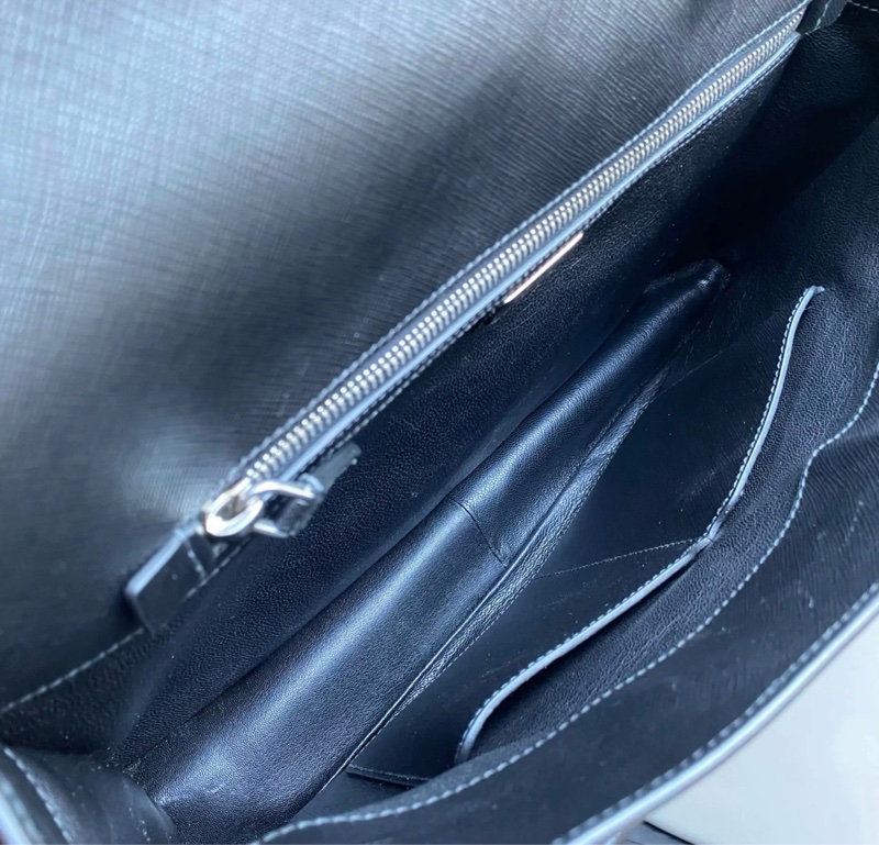 Prada普拉達 雙扣十字紋郵差包 size約36*26*10cm-6